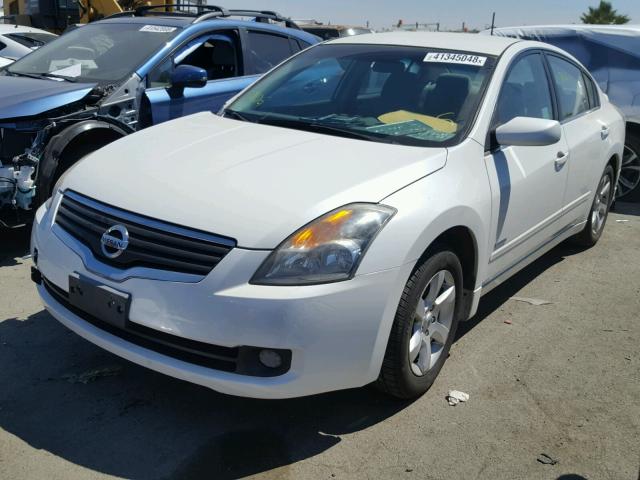 1N4CL21E08C172992 - 2008 NISSAN ALTIMA HYB WHITE photo 2