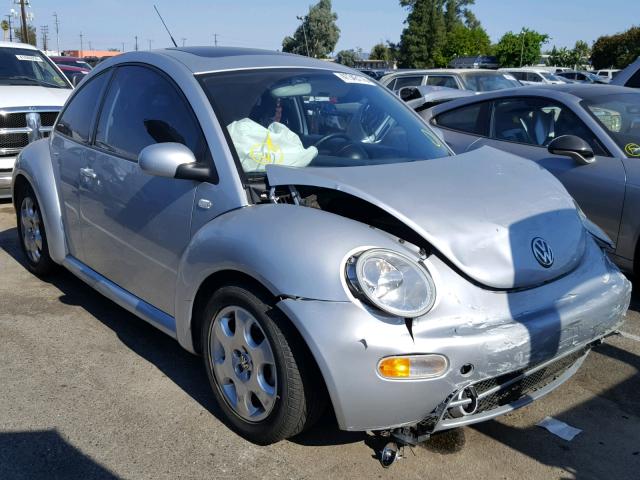 3VWCK21C12M411805 - 2002 VOLKSWAGEN NEW BEETLE 银色 照片 1