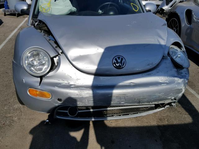 3VWCK21C12M411805 - 2002 VOLKSWAGEN NEW BEETLE 银色 照片 9