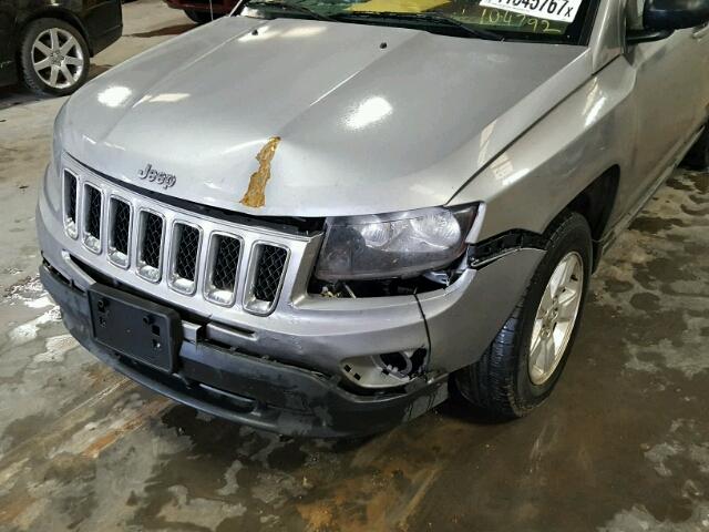 1C4NJCBA2FD104792 - 2015 JEEP COMPASS SP SILVER photo 9