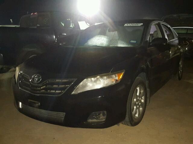 4T4BF3EK2BR131057 - 2011 TOYOTA CAMRY BASE RED photo 2