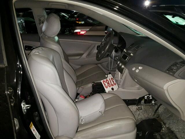 4T4BF3EK2BR131057 - 2011 TOYOTA CAMRY BASE RED photo 5