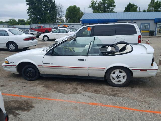 1G2JB34T2P7575498 - 1993 PONTIAC SUNBIRD SE WHITE photo 9