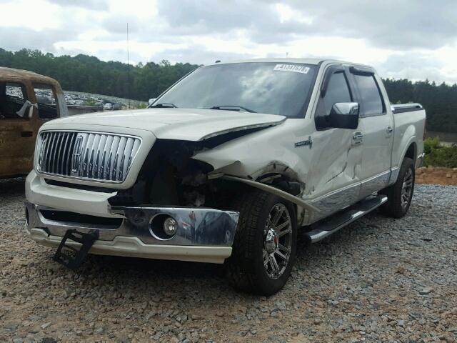 5LTPW16526FJ21587 - 2006 LINCOLN MARK LT WHITE photo 2