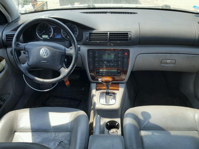 WVWTH63B03P452404 - 2003 VOLKSWAGEN PASSAT GLX BLACK photo 9