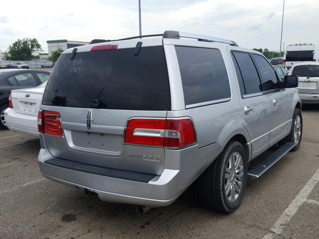 5LMJJ2J56AEJ05923 - 2010 LINCOLN NAVIGATOR SILVER photo 4