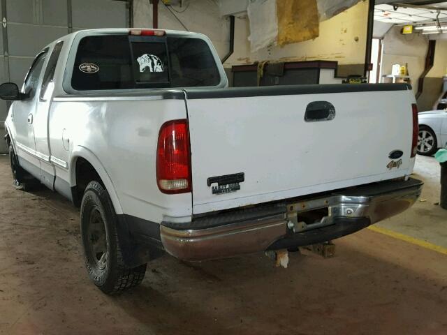 2FTPX28L5WCA47272 - 1998 FORD F250 WHITE photo 3