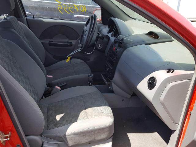 KL1TD62655B453670 - 2005 CHEVROLET AVEO BASE Rouge photo 5