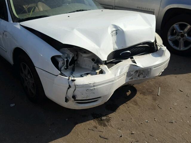 1FAFP532X6A145975 - 2006 FORD TAURUS SE WHITE photo 9