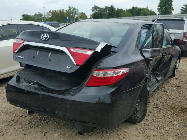 4T1BF1FK0FU984835 - 2015 TOYOTA CAMRY LE შავი ფოტო 4