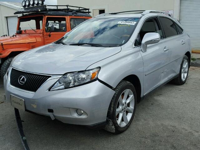 2T2ZK1BA4BC060302 - 2011 LEXUS RX 350 SILVER photo 2