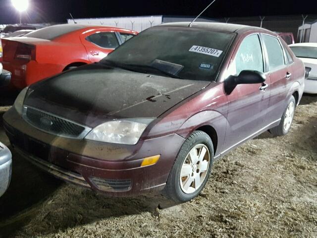 1FAFP34N06W168164 - 2006 FORD FOCUS ZX4 RED photo 2