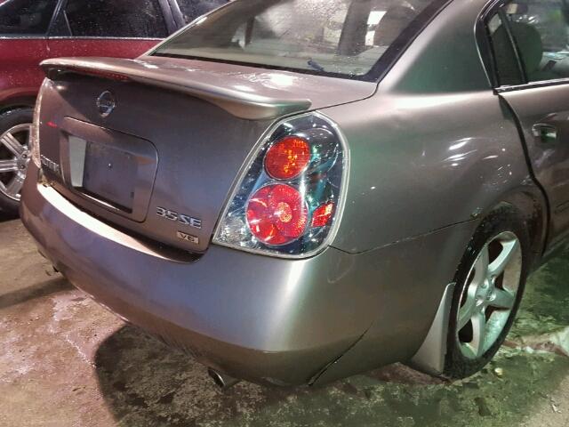 1N4BL11D65N439372 - 2005 NISSAN ALTIMA GRAY photo 10