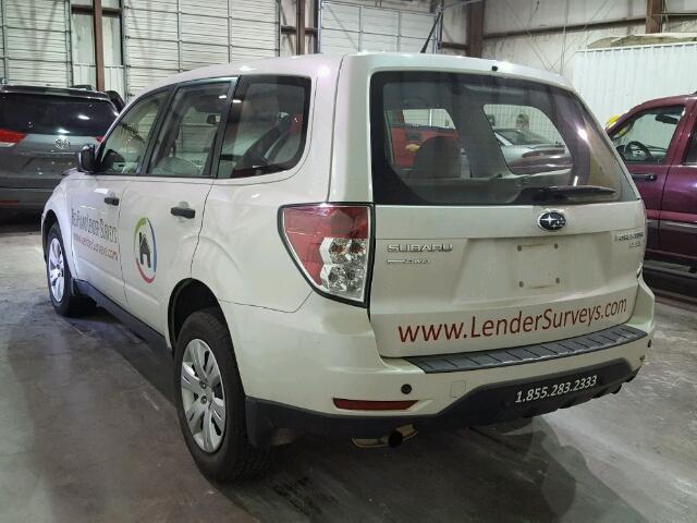 JF2SHAAC5DH434309 - 2013 SUBARU FORESTER 2 WHITE photo 3