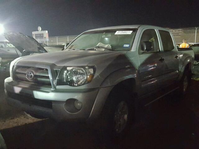 3TMJU62N59M072455 - 2009 TOYOTA TACOMA SILVER photo 2