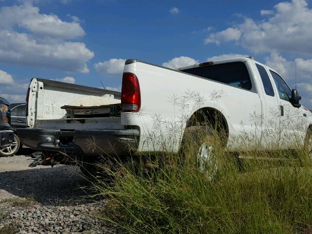 1FTNX20L0YEB82563 - 2000 FORD F250 SUPER WHITE photo 4