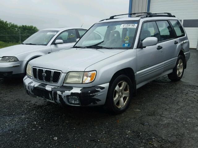 JF1SF65602H748118 - 2002 SUBARU FORESTER S SILVER photo 2