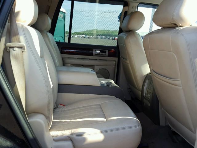 5LMFU28R34LJ10082 - 2004 LINCOLN NAVIGATOR Schwarz Foto 6