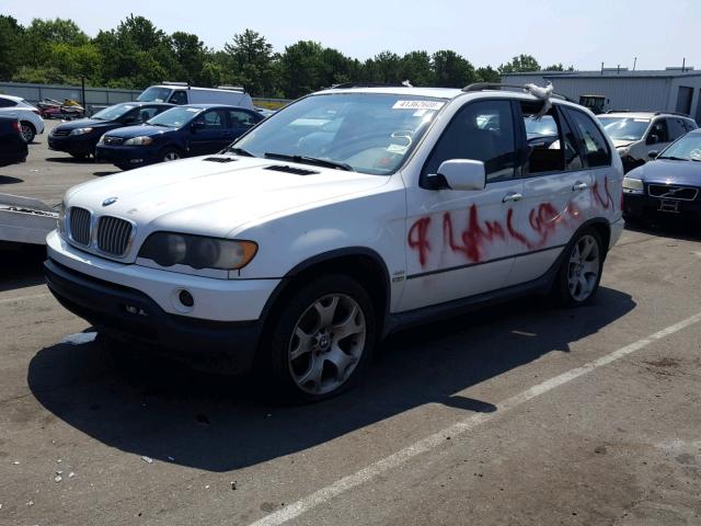 WBAFB3351YLH04117 - 2000 BMW X5 4.4I WHITE photo 2