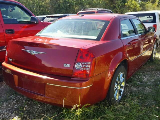 2C3LA53VX9H513820 - 2009 CHRYSLER 300 RED photo 4