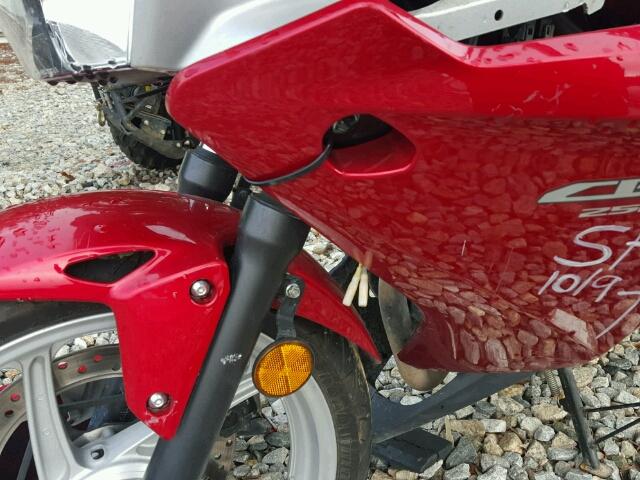 MLHMC4107C5208556 - 2012 HONDA CBR250 R RED photo 10