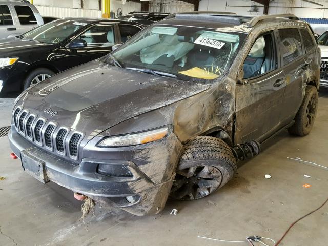 1C4PJMBSXGW246224 - 2016 JEEP CHEROKEE T GRAY photo 2