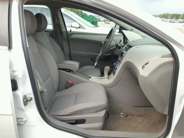 1G1ZA5E10BF112485 - 2011 CHEVROLET MALIBU LS WHITE photo 5