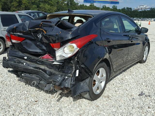 5NPDH4AE0DH373690 - 2013 HYUNDAI ELANTRA BLACK photo 4