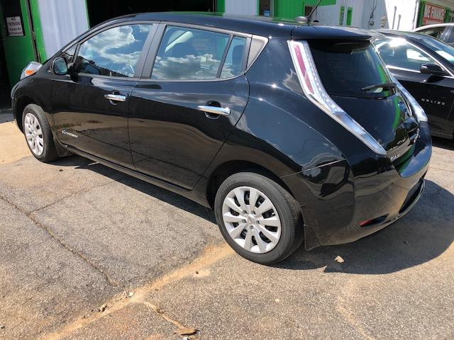 1N4AZ0CP6FC320679 - 2015 NISSAN LEAF S BLACK photo 3