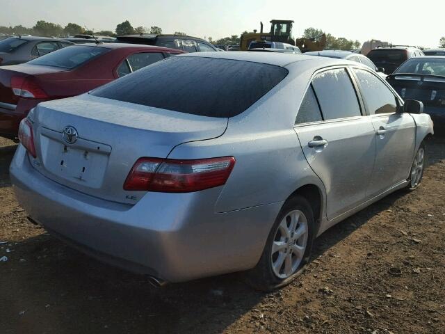 4T1BK46K38U561330 - 2008 TOYOTA CAMRY LE SILVER photo 4