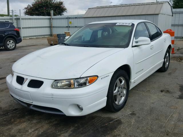 1G2WP52K3WF290178 - 1998 PONTIAC GRAND PRIX WHITE photo 2