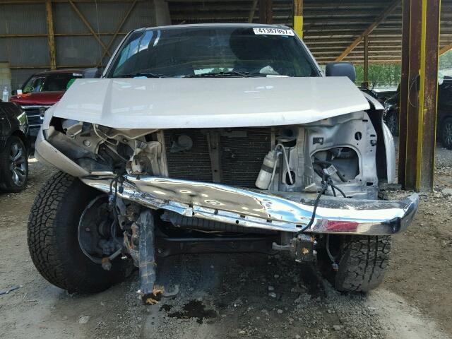 1GTDT136X58256699 - 2005 GMC CANYON SILVER photo 9