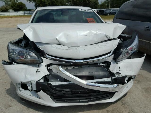 1G11C5SL6FU151354 - 2015 CHEVROLET MALIBU 1LT 白色 照片 9