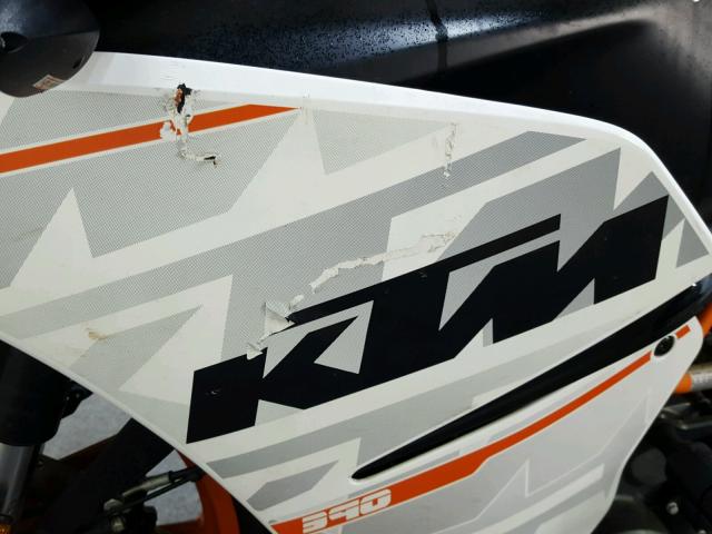 MD2JYJ408GC247623 - 2016 KTM 390 DUKE WHITE photo 13