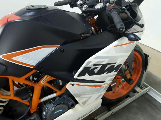 MD2JYJ408GC247623 - 2016 KTM 390 DUKE WHITE photo 18