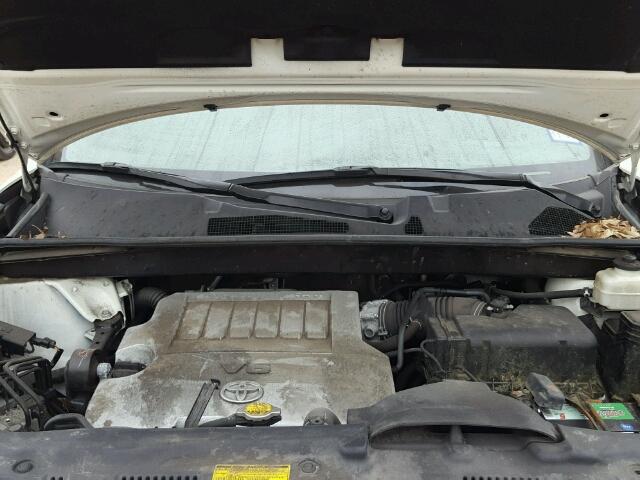 5TDYK3EH3AS001574 - 2010 TOYOTA HIGHLANDER WHITE photo 7