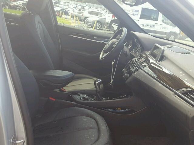 WBXHT3C38GP883058 - 2016 BMW X1 XDRIVE2 Silber Foto 5
