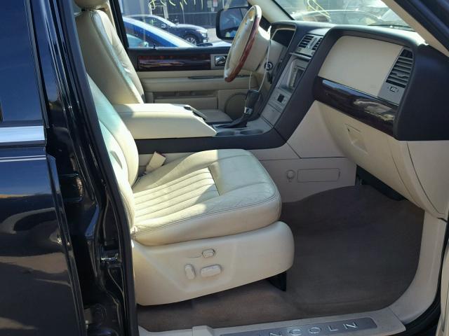 5LMFU28R03LJ48299 - 2003 LINCOLN NAVIGATOR BLACK photo 5
