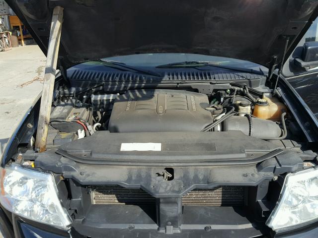 5LMFU28R03LJ48299 - 2003 LINCOLN NAVIGATOR BLACK photo 7