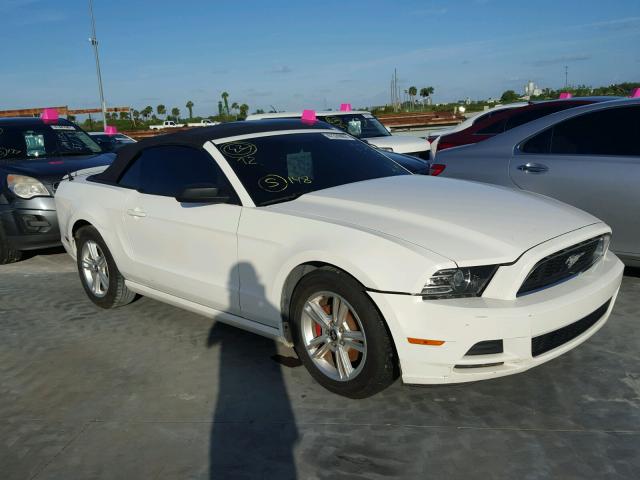 1ZVBP8EM8D5280464 - 2013 FORD MUSTANG WHITE photo 1