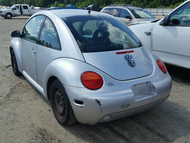 3VWCK21C32M420702 - 2002 VOLKSWAGEN NEW BEETLE ვერცხლისფერი ფოტო 3