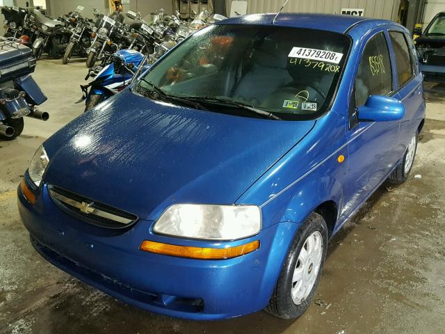 KL1TJ62654B197103 - 2004 CHEVROLET AVEO LS BLUE photo 2