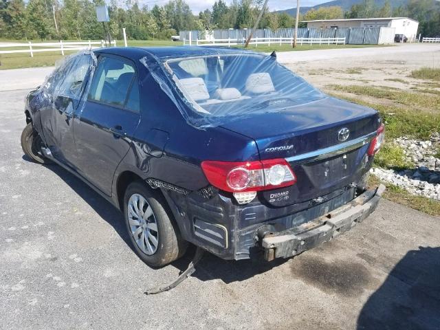 2T1BU4EE5CC772951 - 2012 TOYOTA COROLLA BLUE photo 3