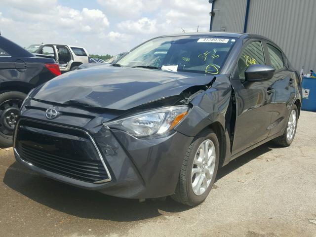 3MYDLBZV9GY133652 - 2016 SCION IA GRAY photo 2