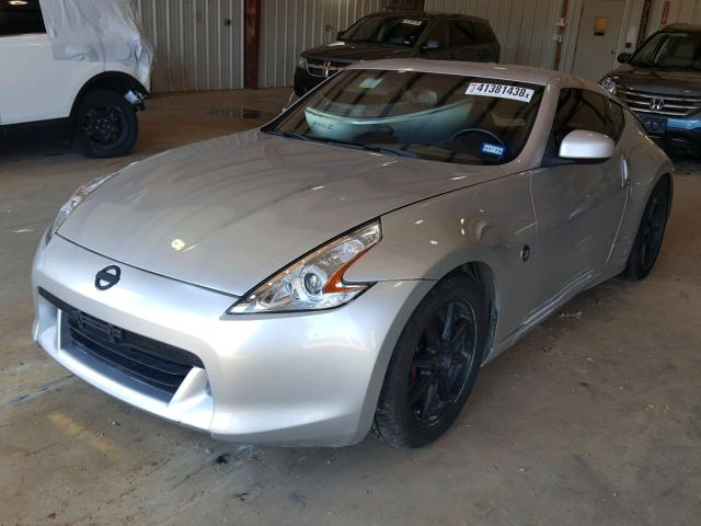 JN1AZ44E99M402972 - 2009 NISSAN 370Z SILVER photo 2