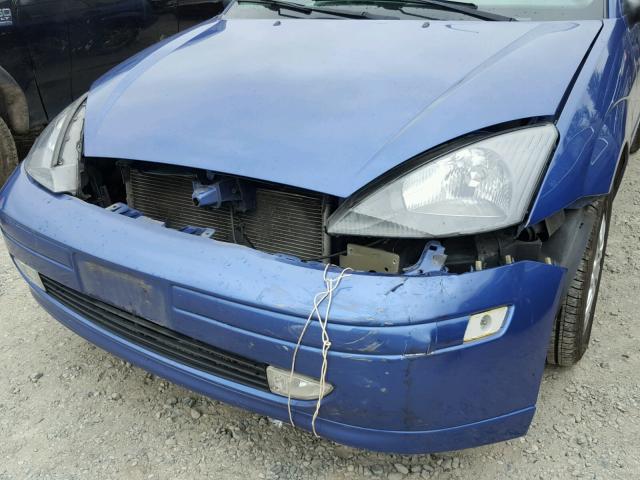 3FAFP37Z24R110166 - 2004 FORD FOCUS ZX5 BLUE photo 9