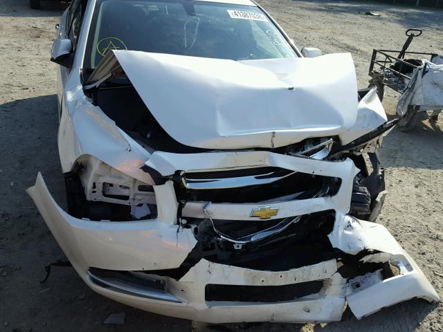 1G1ZC5E04CF261226 - 2012 CHEVROLET MALIBU 1LT WHITE photo 9