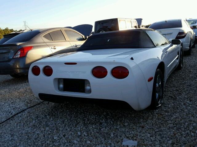 1G1YY32G715109835 - 2001 CHEVROLET CORVETTE WHITE photo 4