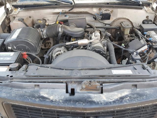 1GTGC24R2WE521288 - 1998 GMC SIERRA C25 WHITE photo 7