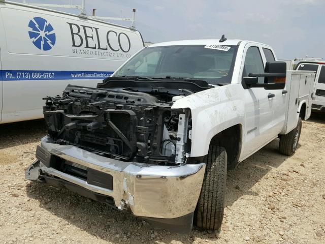 1GB2CUEG8HZ371383 - 2017 CHEVROLET SILVERADO WHITE photo 2